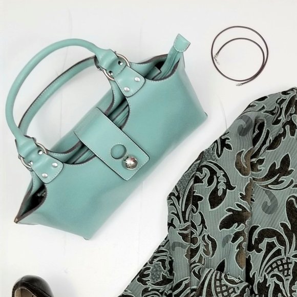 FIND THESE BEAUTIES & SO MUCH MORE IN MY CLOSET! - Picture 3 of 5